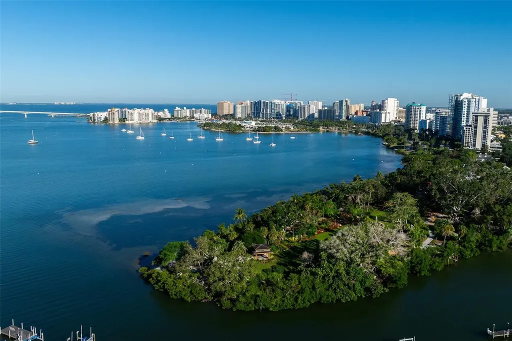 600 Mourning Dove Drive Sarasota FL 34236