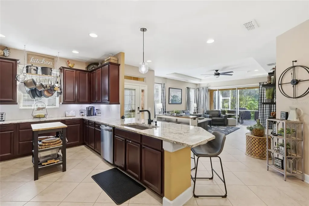 3912 Bridlecrest Lane Bradenton FL 34209