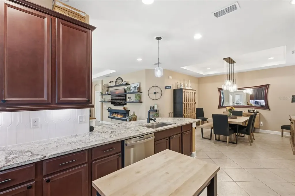 3912 Bridlecrest Lane Bradenton FL 34209