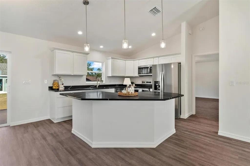 2008 Hollywood Leesburg FL 34748