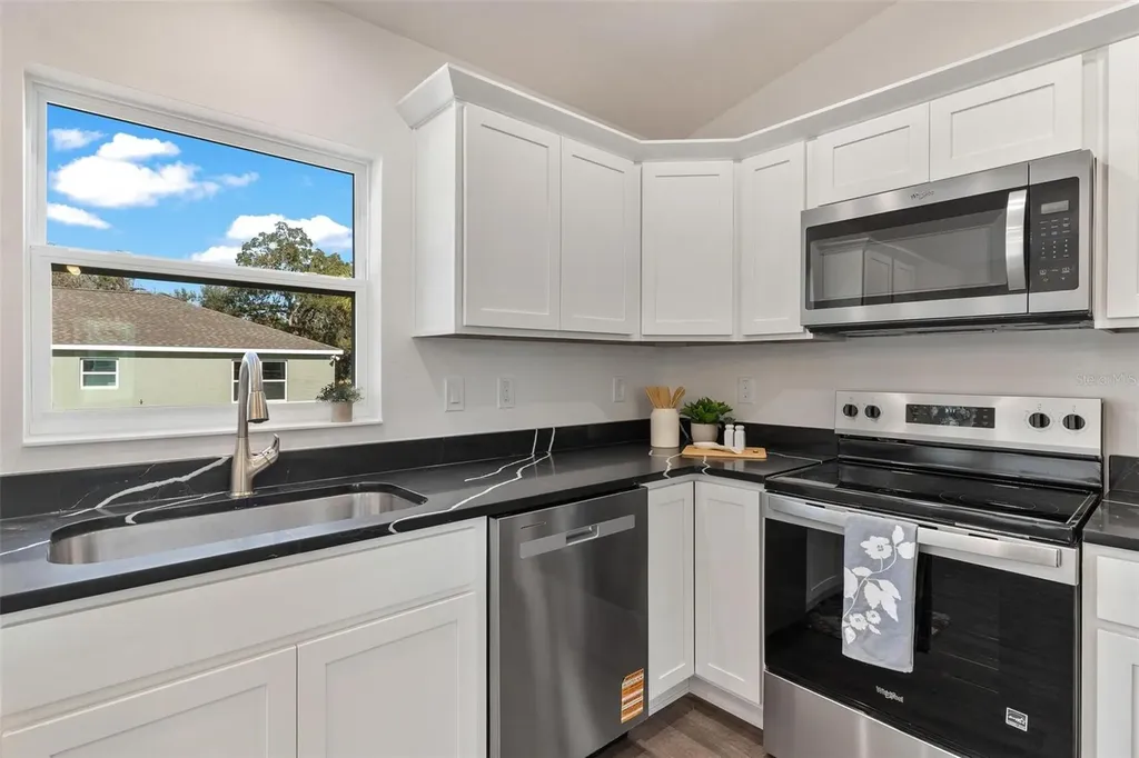 2008 Hollywood Leesburg FL 34748