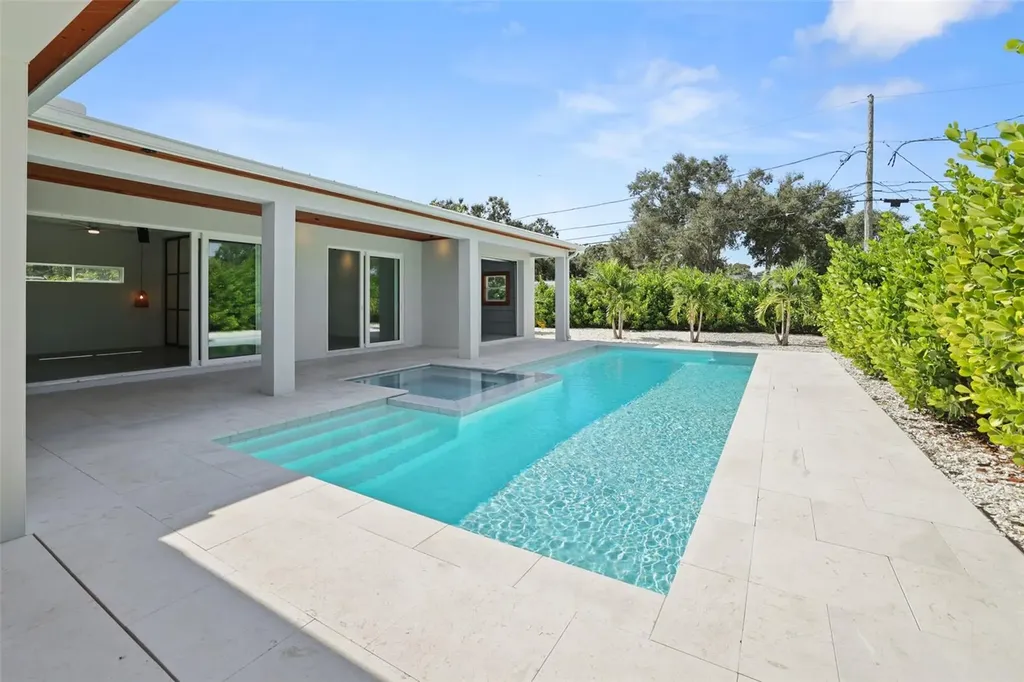 2012 Culberson Avenue Dunedin FL 34698