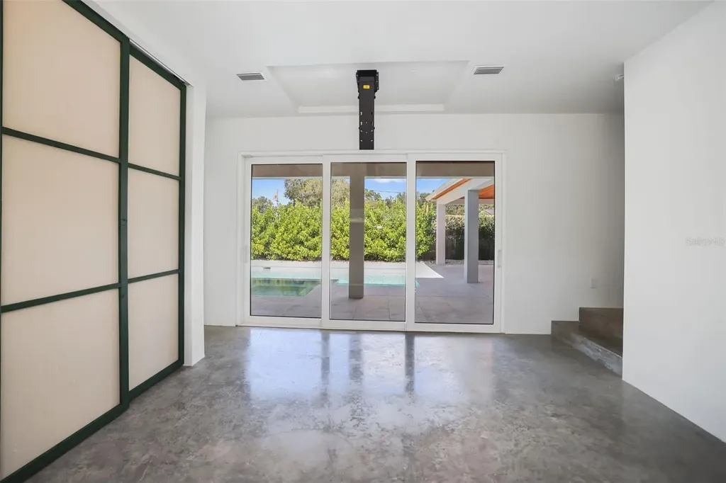 2012 Culberson Avenue Dunedin FL 34698