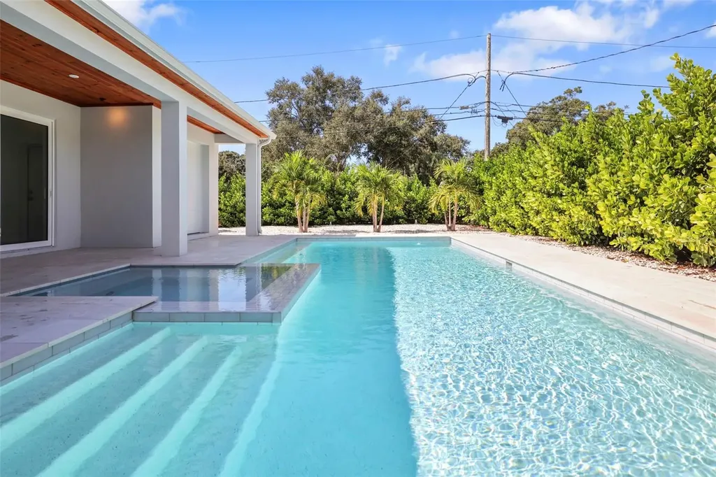 2012 Culberson Avenue Dunedin FL 34698