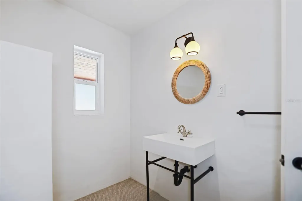 2012 Culberson Avenue Dunedin FL 34698