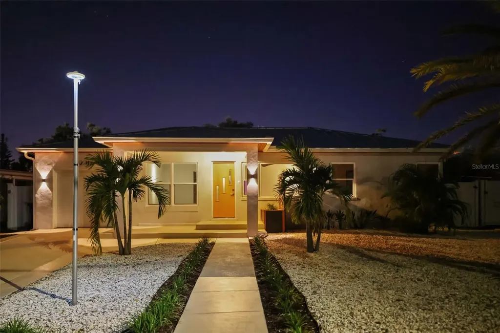 2012 Culberson Avenue Dunedin FL 34698