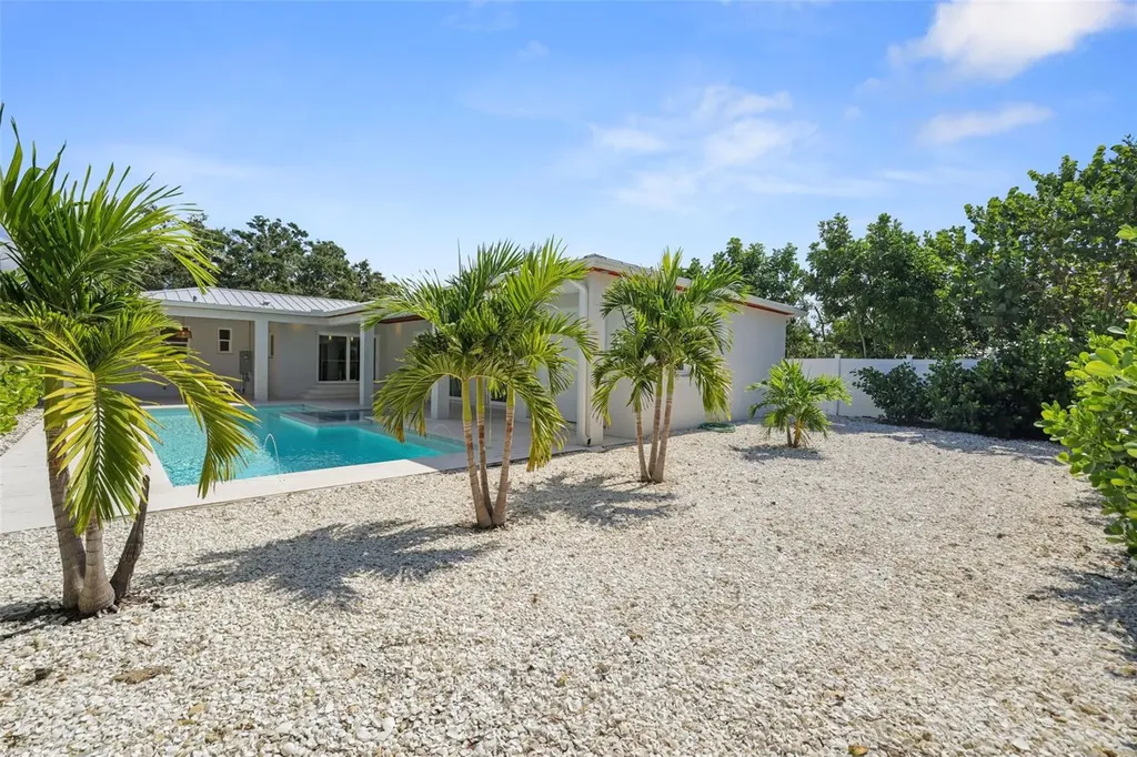2012 Culberson Avenue Dunedin FL 34698