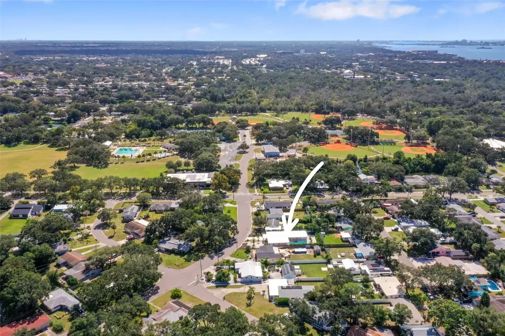 2012 Culberson Avenue Dunedin FL 34698
