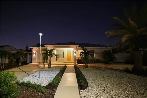 2012 Culberson Avenue Dunedin FL 34698