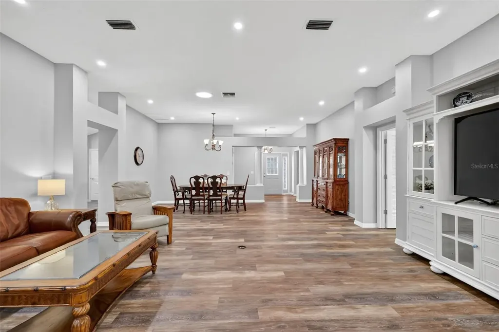 511 Loma Paseo Drive The Villages FL 32159