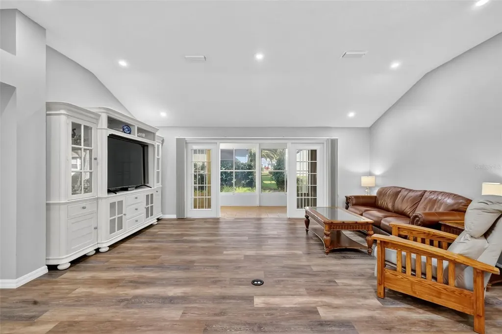 511 Loma Paseo Drive The Villages FL 32159