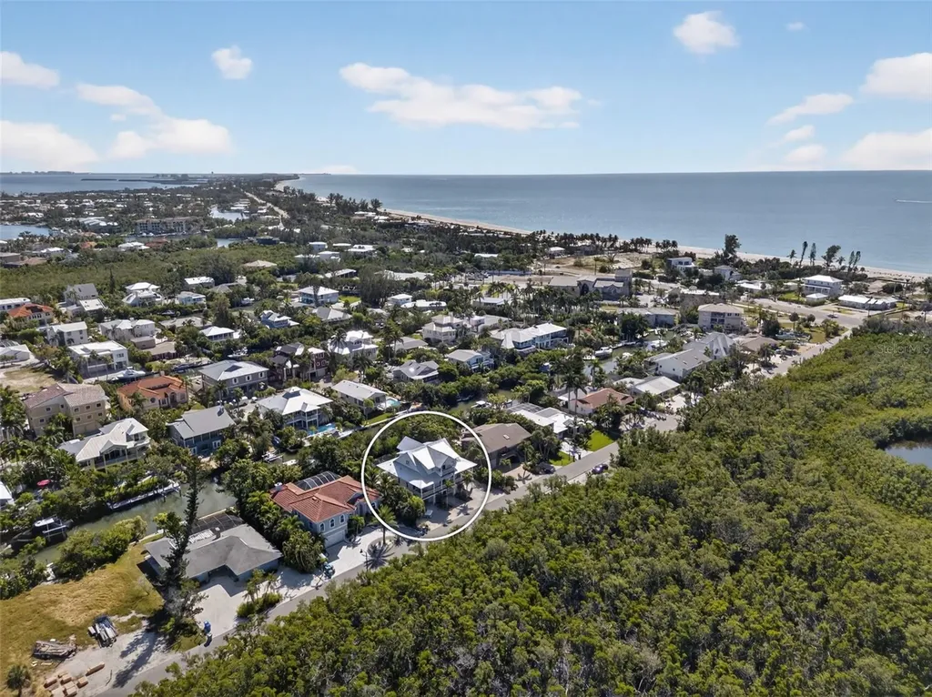 598 Lyons Lane Longboat Key FL 34228
