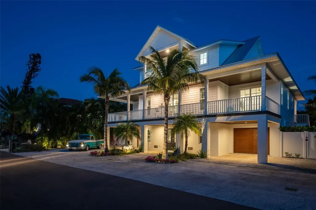 598 Lyons Lane Longboat Key FL 34228