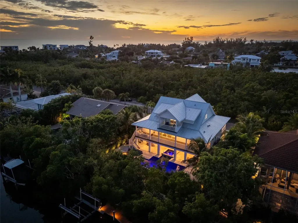 598 Lyons Lane Longboat Key FL 34228