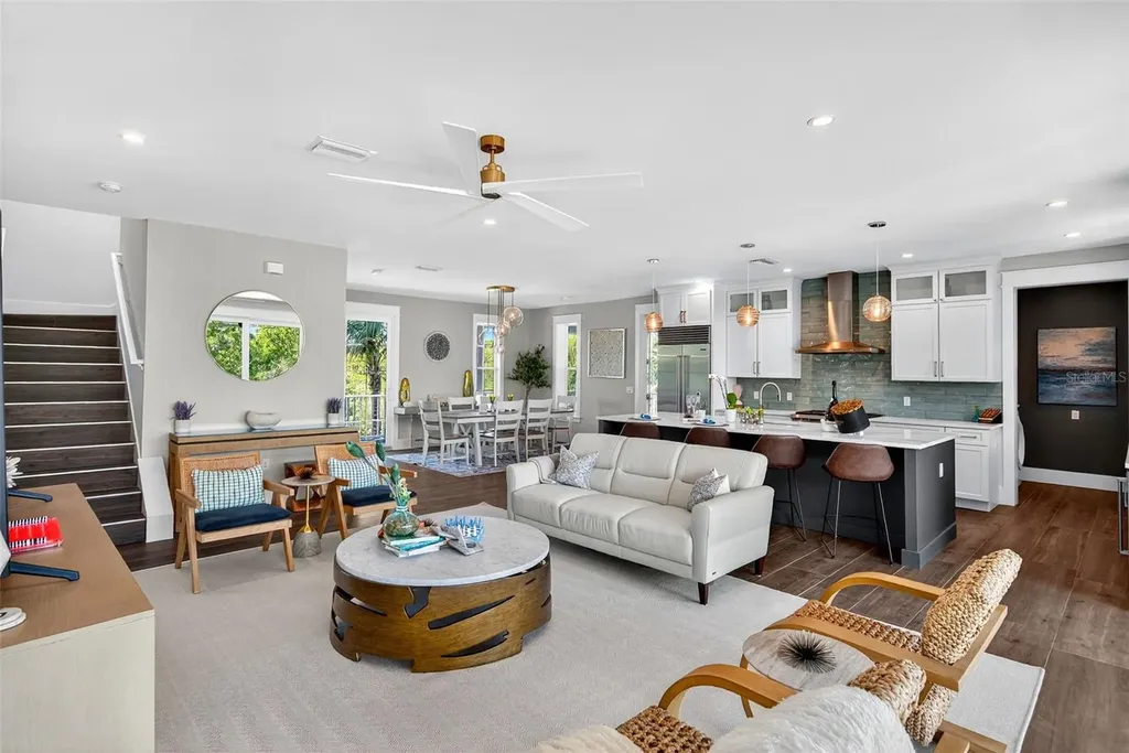 598 Lyons Lane Longboat Key FL 34228