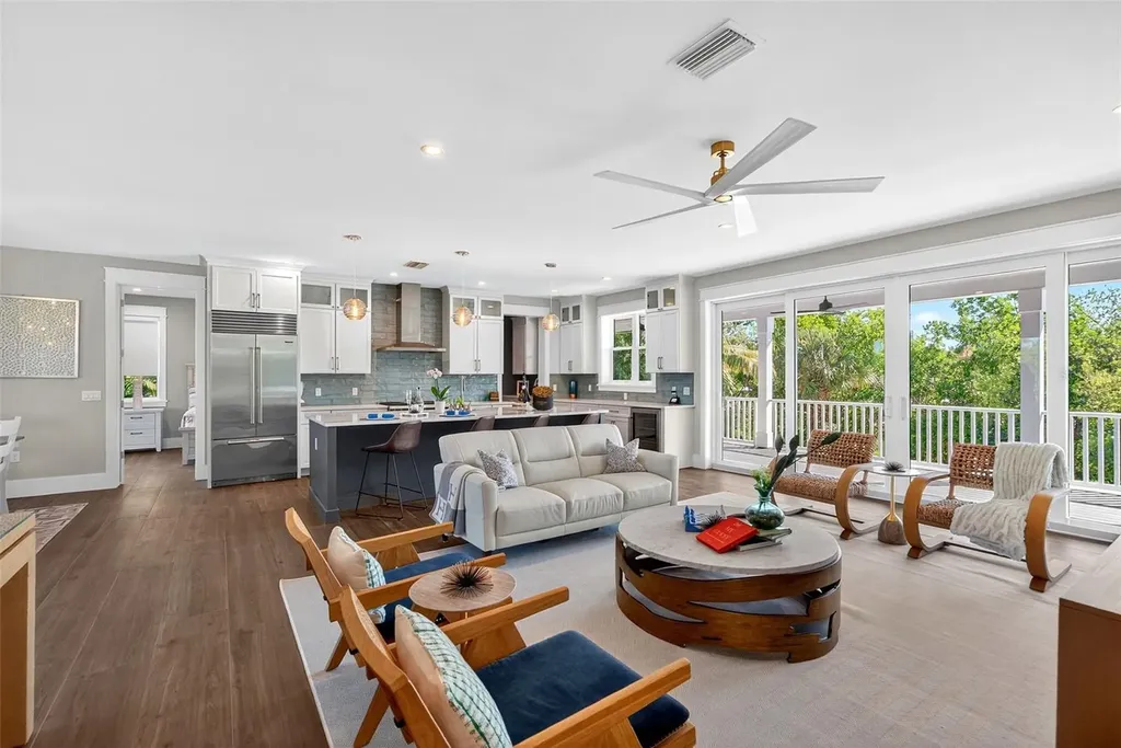 598 Lyons Lane Longboat Key FL 34228