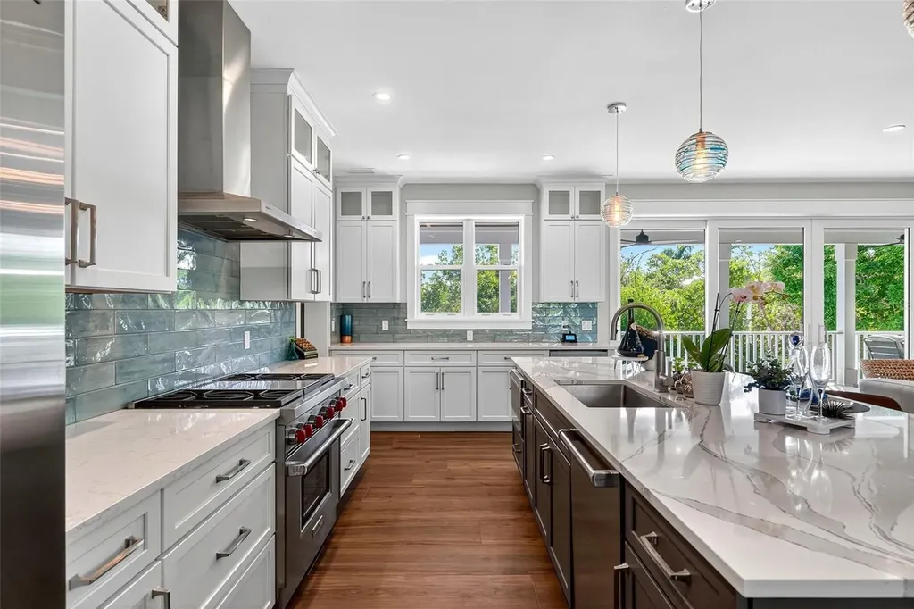 598 Lyons Lane Longboat Key FL 34228