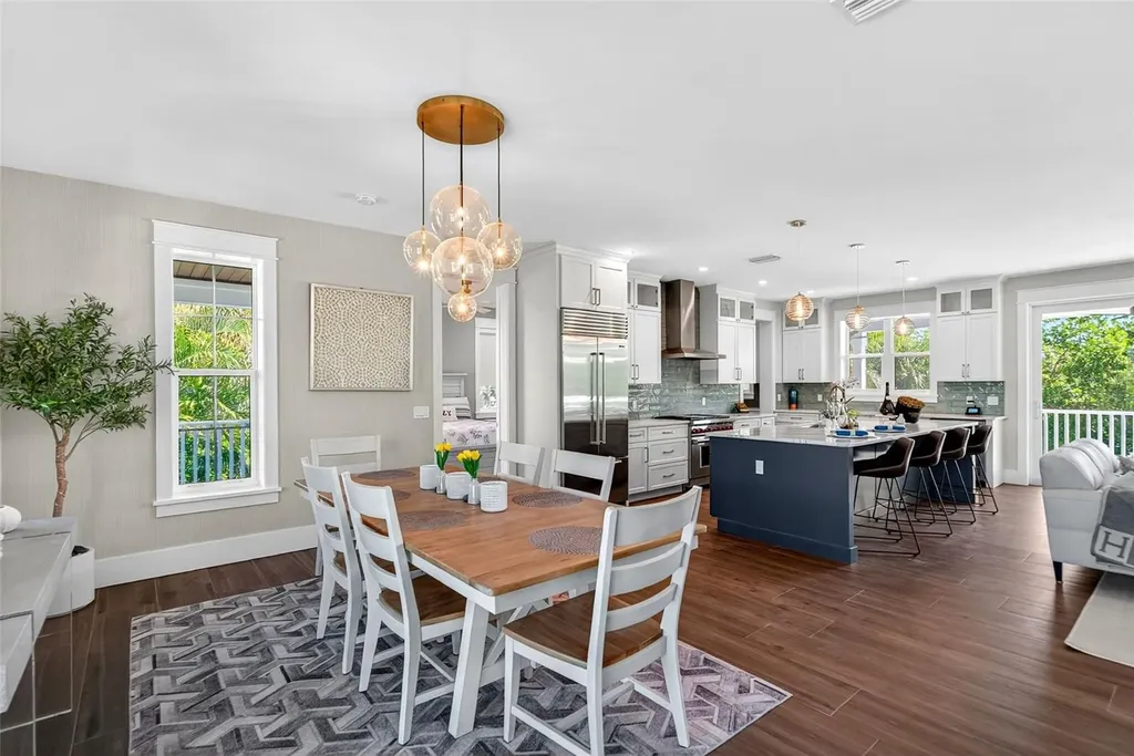 598 Lyons Lane Longboat Key FL 34228