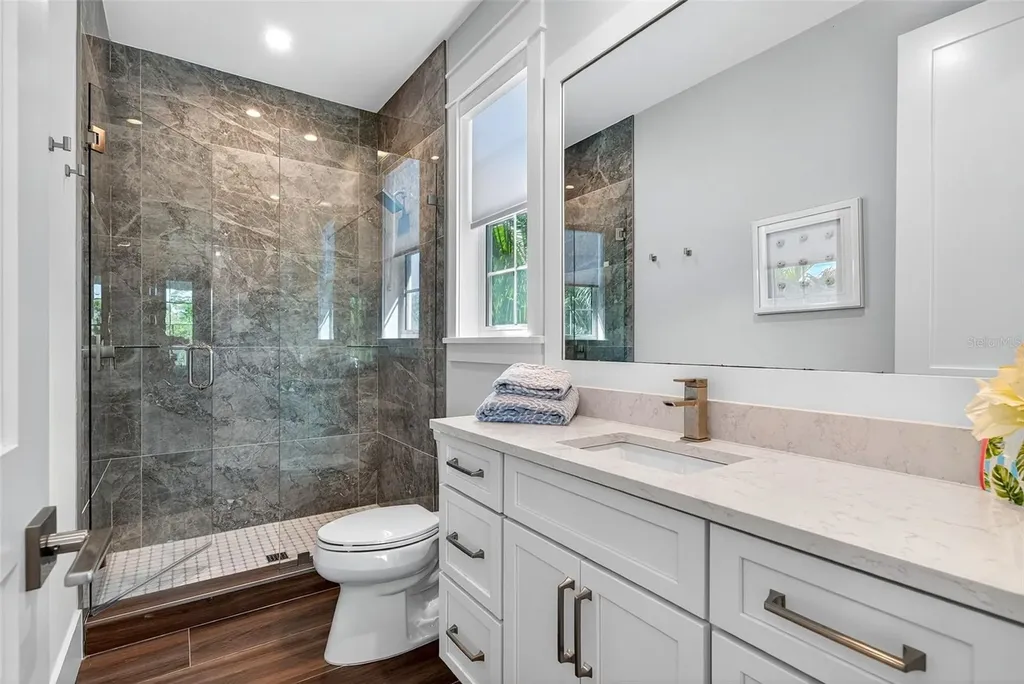 598 Lyons Lane Longboat Key FL 34228