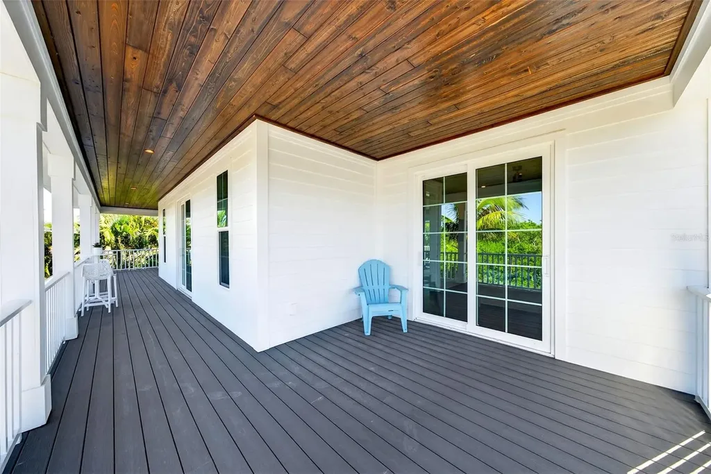 598 Lyons Lane Longboat Key FL 34228