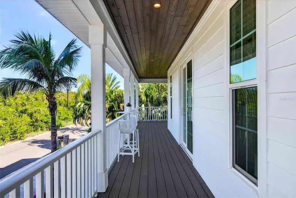 598 Lyons Lane Longboat Key FL 34228