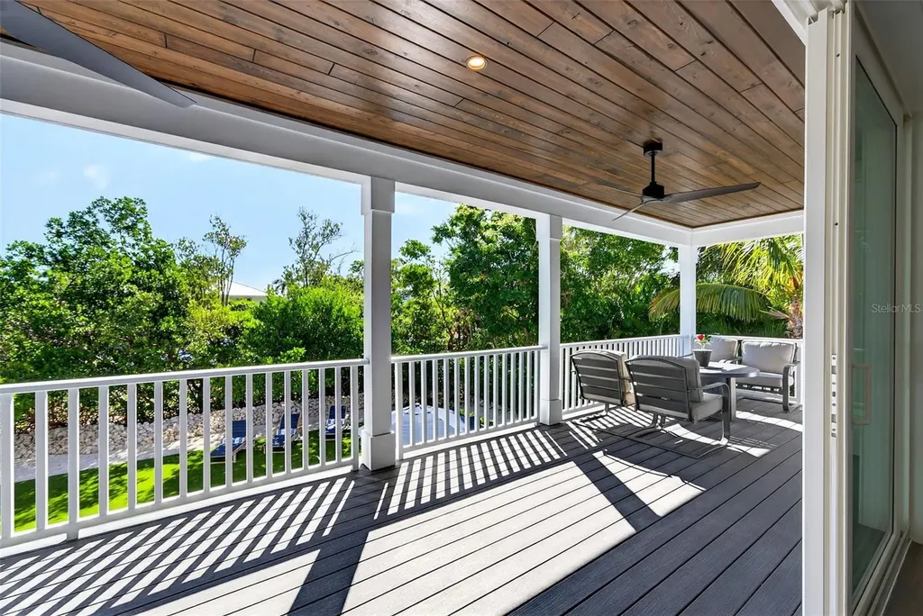 598 Lyons Lane Longboat Key FL 34228
