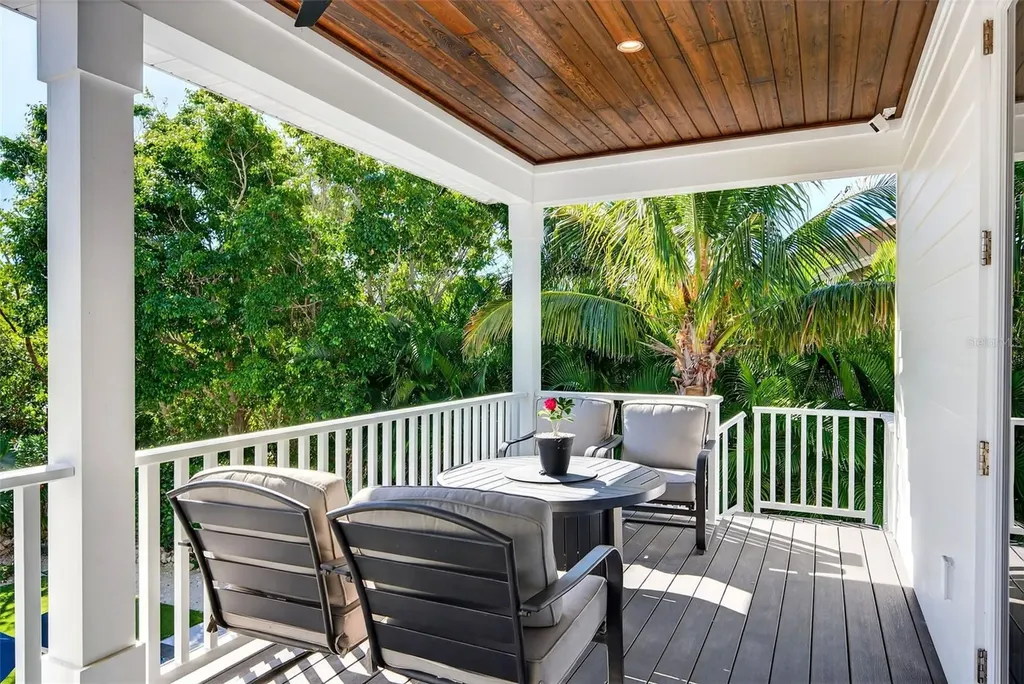 598 Lyons Lane Longboat Key FL 34228