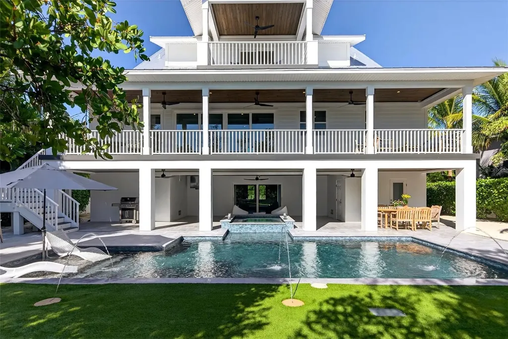 598 Lyons Lane Longboat Key FL 34228