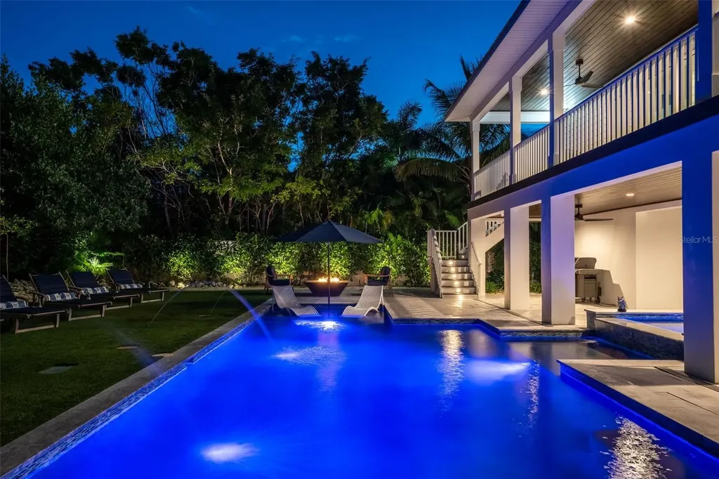 598 Lyons Lane Longboat Key FL 34228