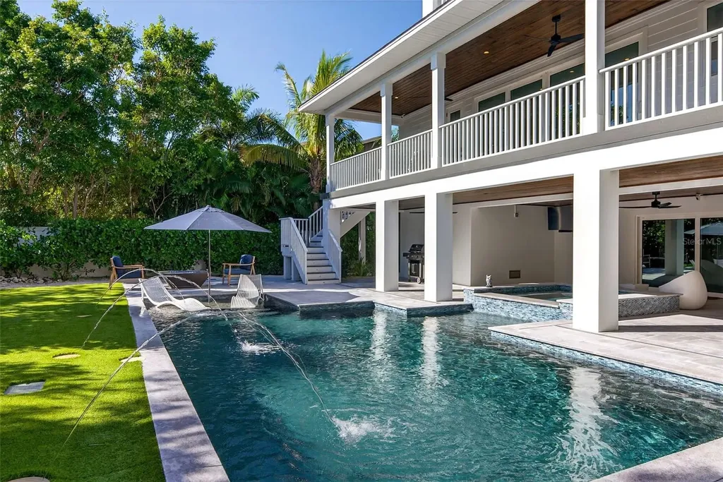 598 Lyons Lane Longboat Key FL 34228