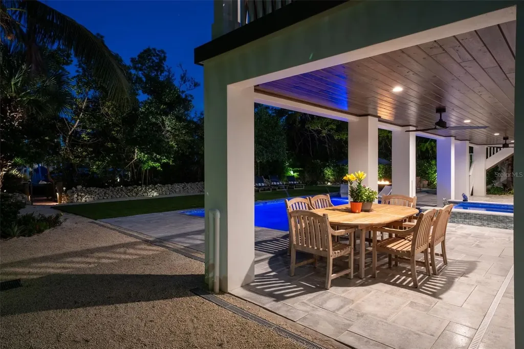 598 Lyons Lane Longboat Key FL 34228