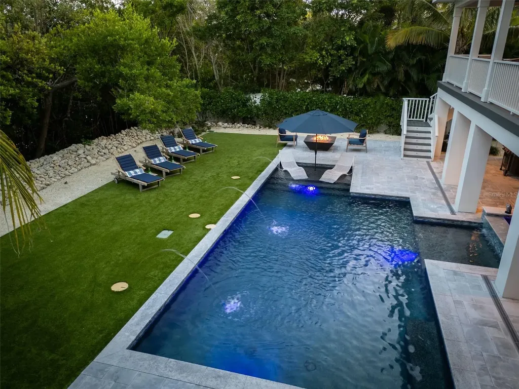598 Lyons Lane Longboat Key FL 34228