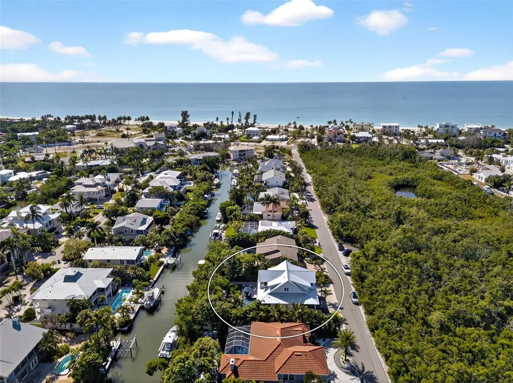 598 Lyons Lane Longboat Key FL 34228