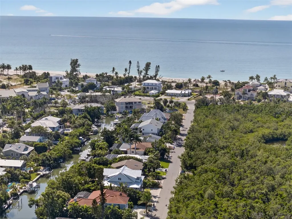 598 Lyons Lane Longboat Key FL 34228