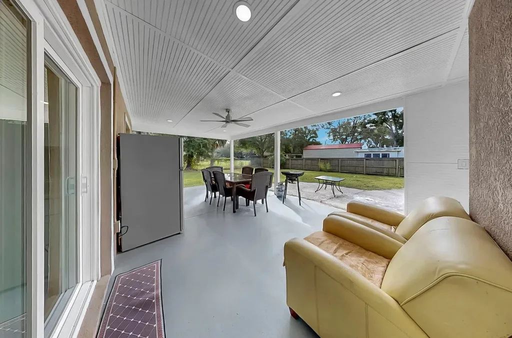 6003 16th Avenue S Tampa FL 33619
