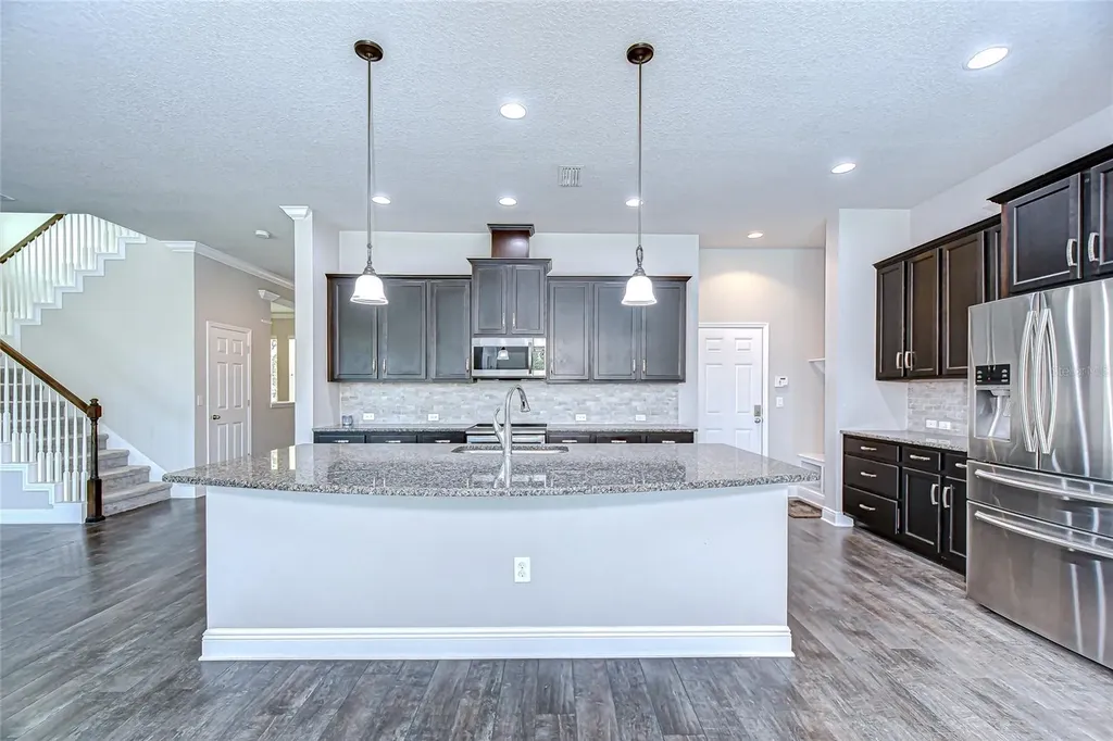 1018 Tracey Ann Loop Seffner FL 33584