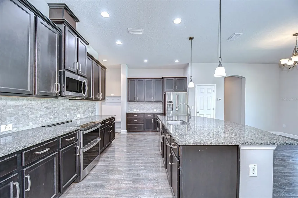 1018 Tracey Ann Loop Seffner FL 33584