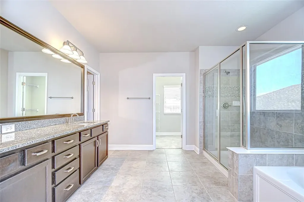 1018 Tracey Ann Loop Seffner FL 33584