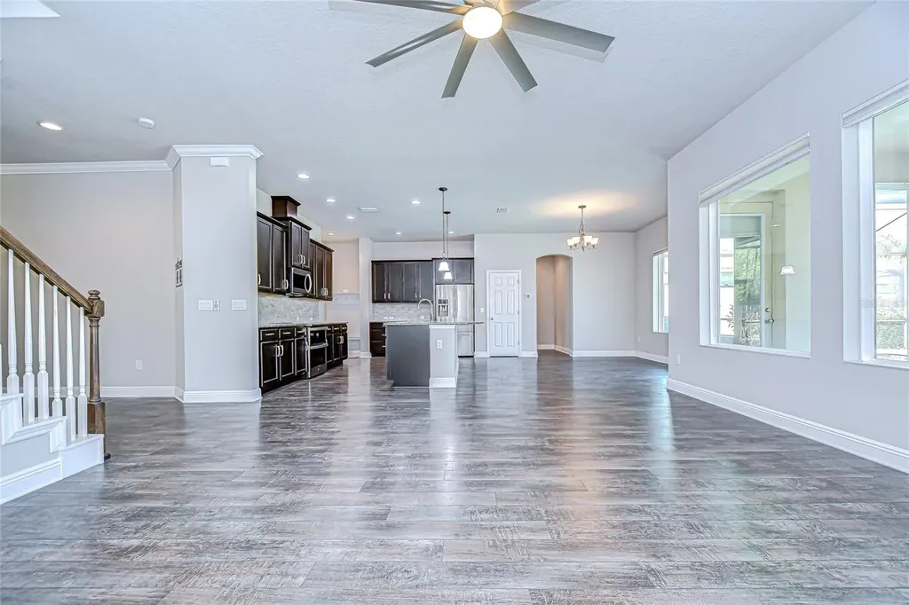1018 Tracey Ann Loop Seffner FL 33584
