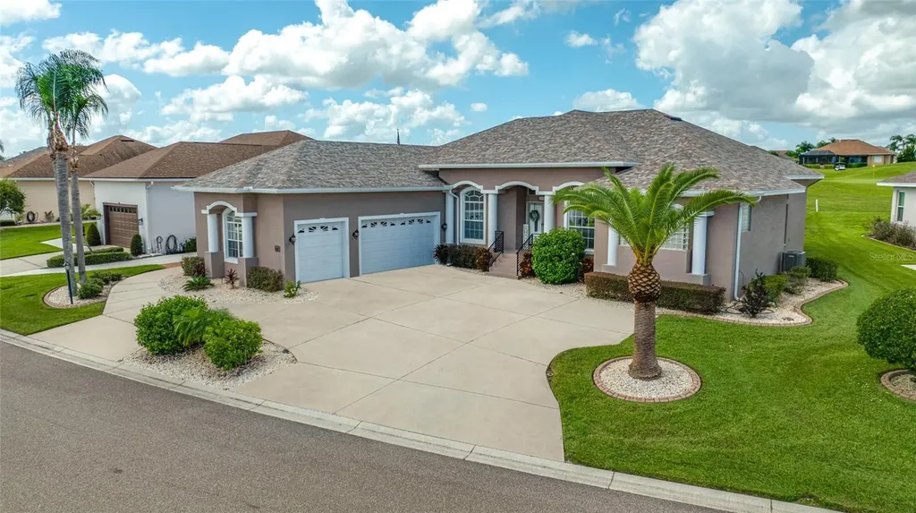 6750 Huntington Hills Boulevard Lakeland FL 33810