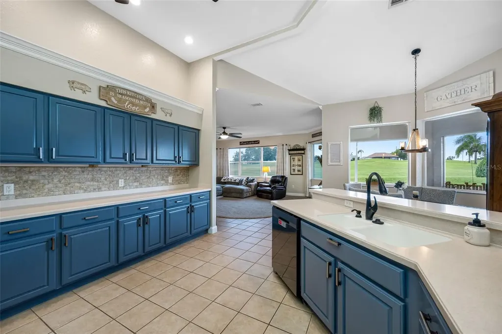 6750 Huntington Hills Boulevard Lakeland FL 33810