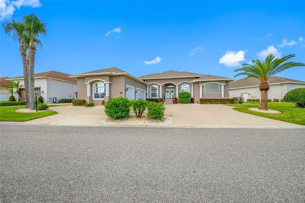 6750 Huntington Hills Boulevard Lakeland FL 33810