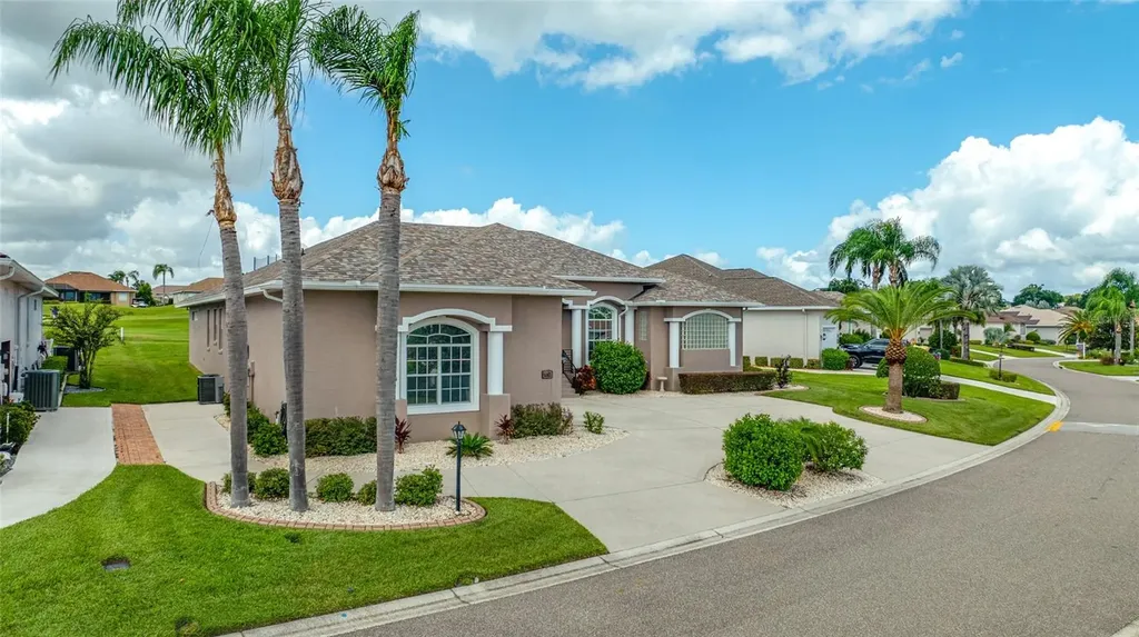 6750 Huntington Hills Boulevard Lakeland FL 33810