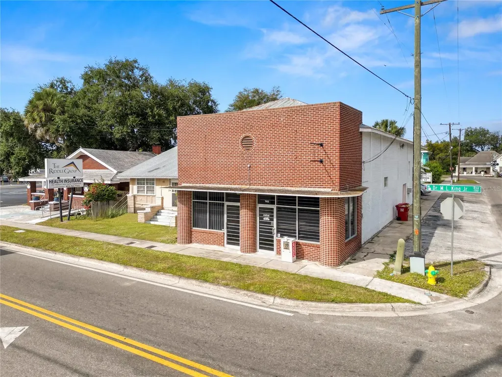 702 W Drive Martin Luther King Jr Boulevard Plant City FL 33563