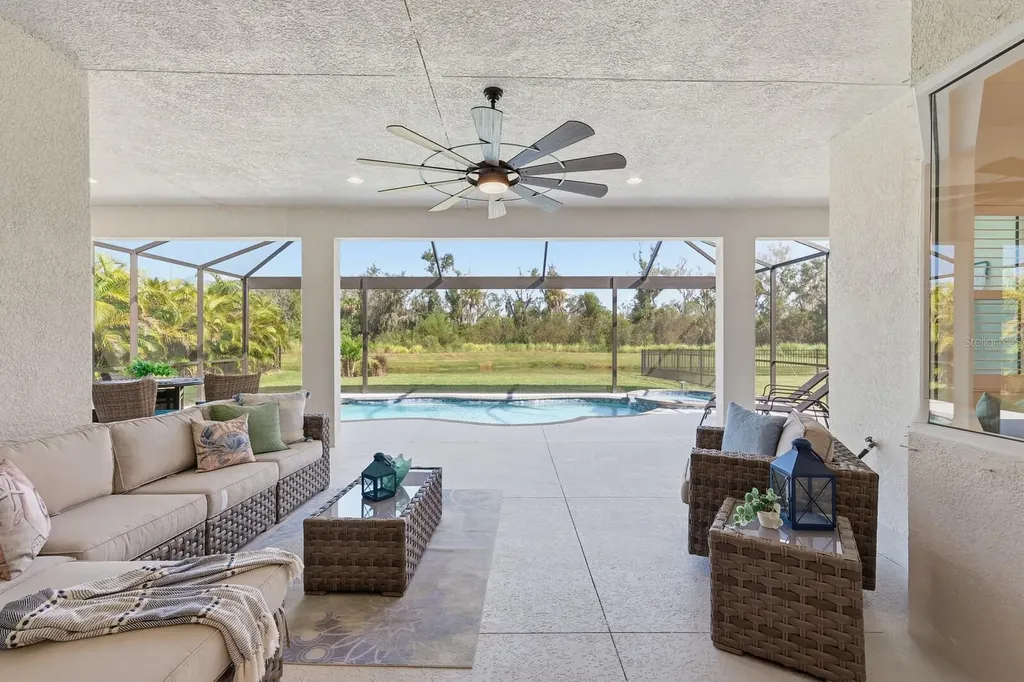 15918 39th Glen E Parrish FL 34219