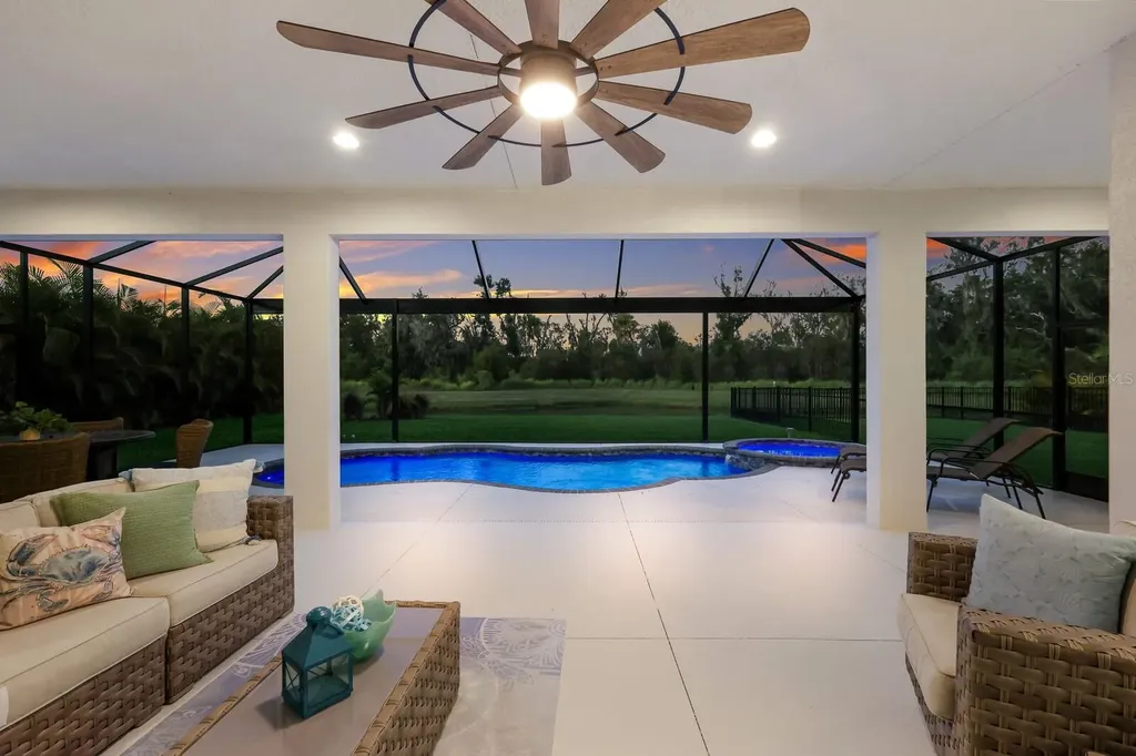 15918 39th Glen E Parrish FL 34219