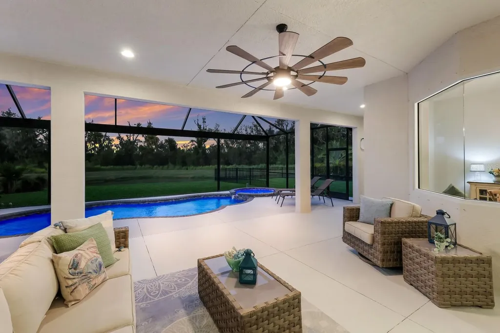 15918 39th Glen E Parrish FL 34219
