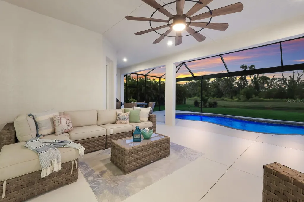 15918 39th Glen E Parrish FL 34219