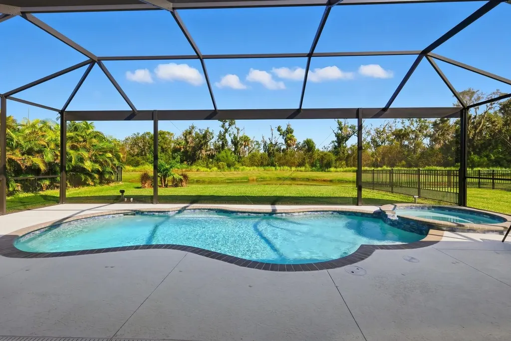 15918 39th Glen E Parrish FL 34219