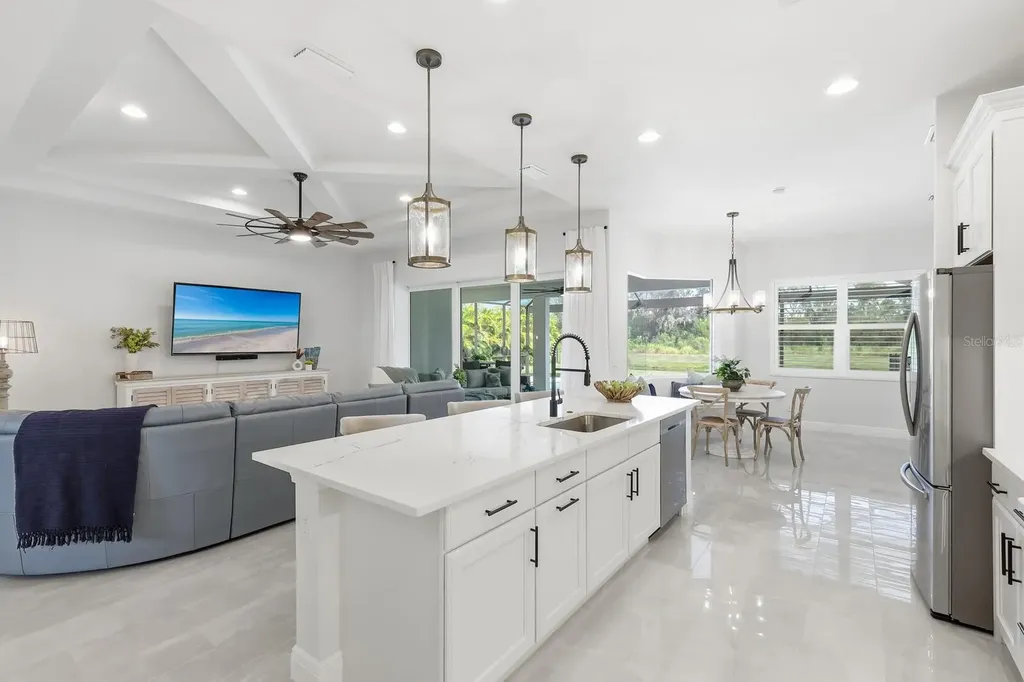 15918 39th Glen E Parrish FL 34219